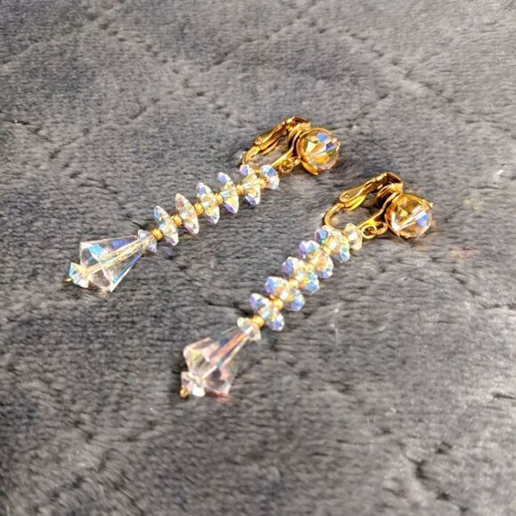 Vintage 60's Aurora Borealis Crystal Dangle Earrings - Picture 6 of 13